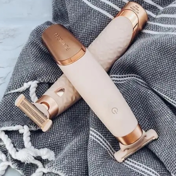 Flawless Nu Razor™ Hair Remover - Picture 6 of 13